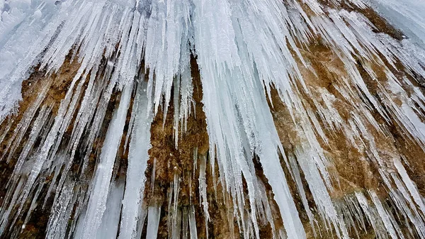 Primer plano del carámbano en la cascada de hielo Rotes Tor, Rankweil, Vorarlberg. — Foto de Stock