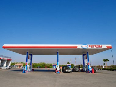 Marakeş, Fas, 27.10.2021. Fas benzin istasyonunu kapat, Petrom..