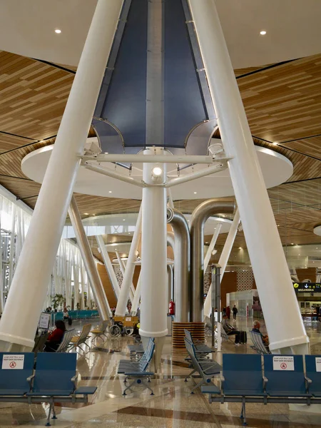 Marakeş, Fas, 28.10.2021. Menara havaalanının kalkış salonu, E2A mimarisi. — Stok fotoğraf