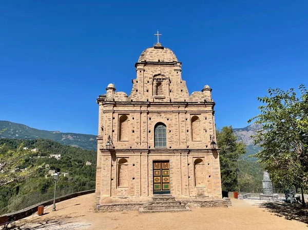 Front facade of Roman church Saint in Parata, Castagniccia, Corsica. — Stok Foto