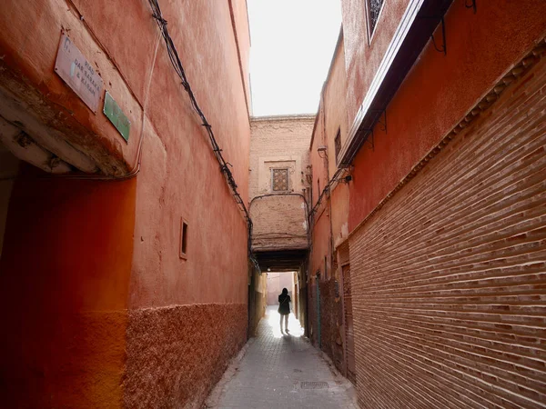 Alleyway in the Medina of Marrakech, Morocco, 29.01.2020. — Stock Photo, Image