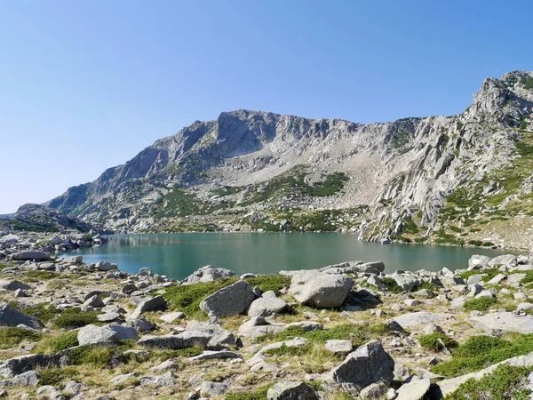 Bastiani Lake, in the Monte Renoso region, Corsica, France. — Fotografia de Stock