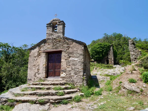 Fiuminale, abandoned village in the mountains of Castagniccia, Corsica. — Fotografia de Stock