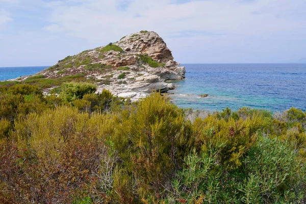 Coastal landscape in Desert des Agriates close to St. Florent. Corsica, France. — Stock Photo, Image