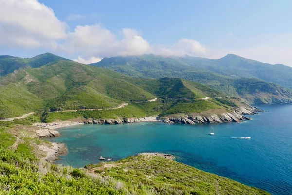 Cap Corse, Corsica, Fransa kıyı şeridinin panoramik görüntüsü.