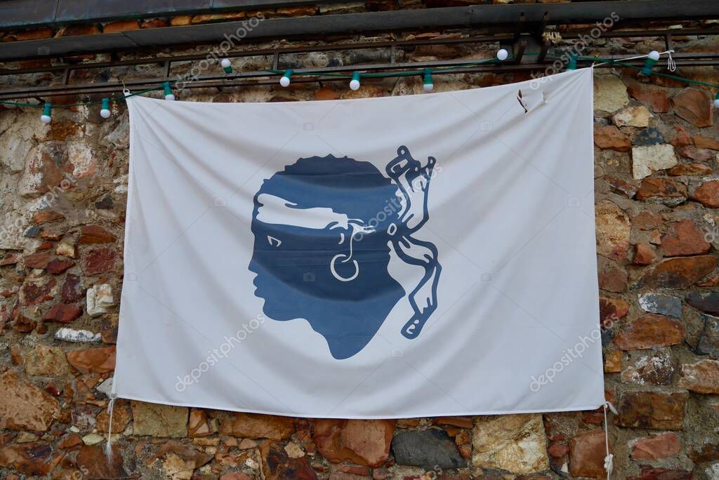 Bandera de Córcega, la famosa Cabeza de los Moros conocida como Bandera