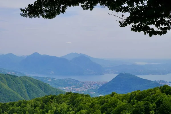 Monte Faje Oferecendo Vistas Esplêndidas Lago Maggiore Lago Orta Piemonte — Fotografia de Stock