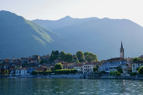 Pittoreska Lilla Sjön Byn Mergozzo Vid Solnedgången Piemonte Norra Italien — Stockfoto