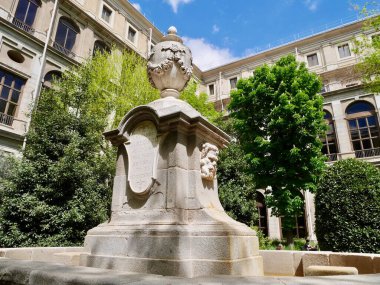 Madrid, İspanya, 12.04.2022. Ulusal Müze Avlusu Reina Sofia Sanat Merkezi. Yüksek kalite fotoğraf