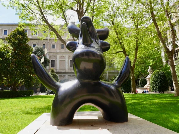 Madrid Espanha 2022 Joan Miro Escultura Pátio Museu Nacional Reina — Fotografia de Stock