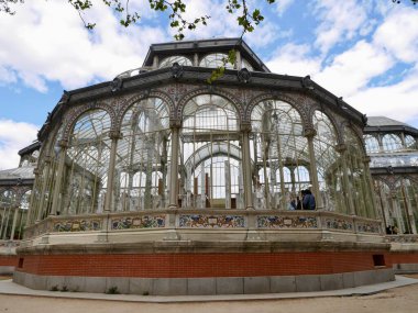 Kristal Saray, Palacio de Cristal, Retiro Park 'ta. Madrid, İspanya. Yüksek kalite fotoğraf