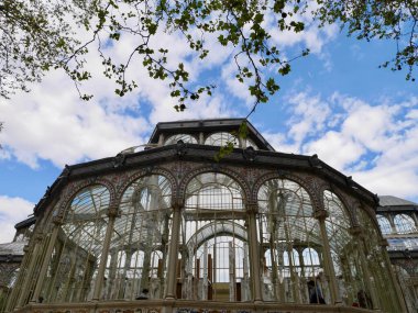 Kristal Saray, Palacio de Cristal, Retiro Park 'ta. Madrid, İspanya. Yüksek kalite fotoğraf