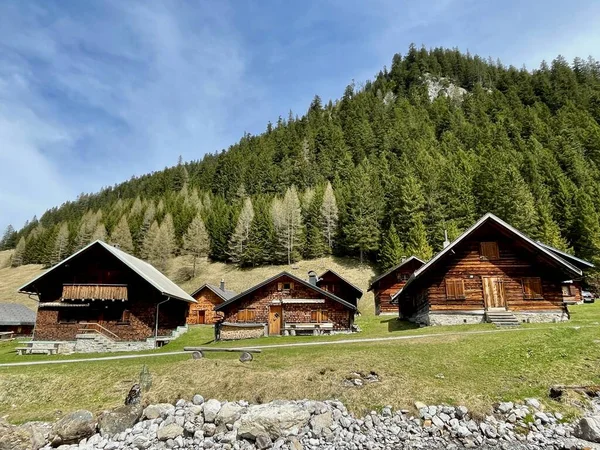 Panoramiczny Widok Drewniane Chaty Nenzinger Himmel Vorarlberg Austria Wysokiej Jakości — Zdjęcie stockowe