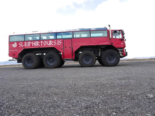 冰岛的陆上巴士 Gulfoss 2022年5月27日 高质量的照片 — 图库照片