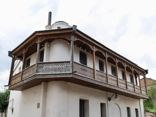 Traditioneel Huis Met Houten Balkon Het Oude Historische Deel Van — Stockfoto