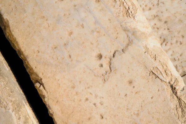 Düz antik taşın yukarıdan görünüşü.