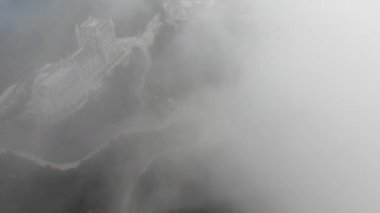 Yüksek kaliteli telif hakkı olmayan stok görüntüleri, Bana Hills 'in tepesindeki kalelerin havadan manzarası, Da Nang, Vietnam' ın ünlü turizm beldesi. Altın köprünün yanında.