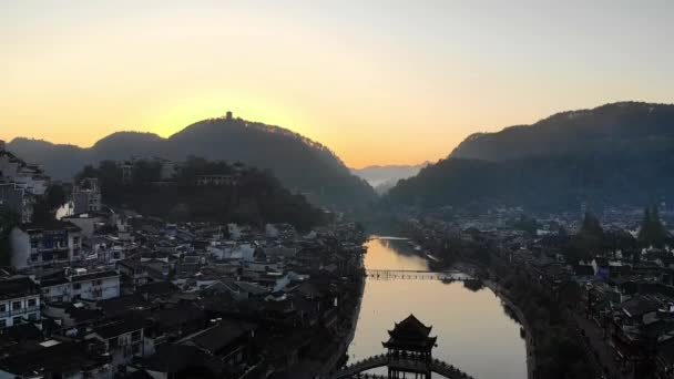 Высоты Птичьего Полета Летают Беспилотники Древнего Города Фэнхуан Fenghuang Старый — стоковое видео