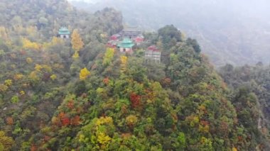 Nanyan Place 'in sisli havadan uçuşu, Çin' in Wudang dağındaki birçok Kung Fu filminin senaryosuydu.