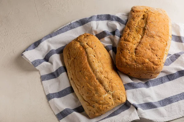 Fresh Homemade Bread Kitchen Towel Gray Cement Background Bread Flax — 스톡 사진