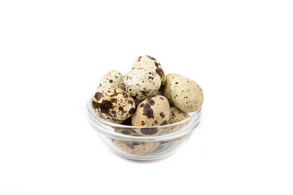 Перепелиные Яйца Стеклянной Прозрачной Миске Изолированы Белом Фоне Органическая Пища — стоковое фото