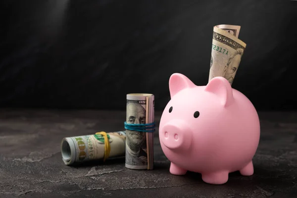 Piggy Τράπεζα Δολάρια Μαύρο Φόντο Υφή Εξοικονόμηση Χρημάτων Έννοια Εξοικονόμηση — Φωτογραφία Αρχείου