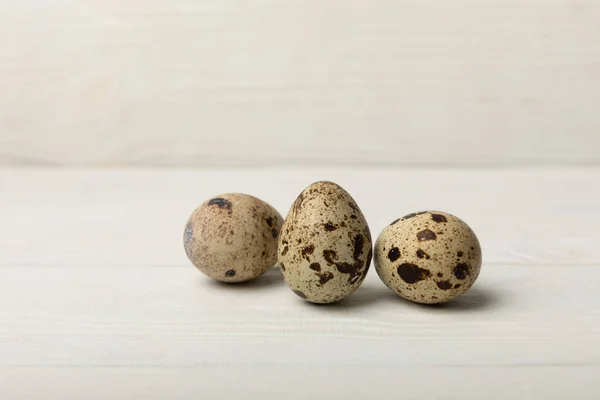 Huevos Codorniz Sobre Fondo Textura Blanca Productos Naturales Lugar Para — Foto de Stock
