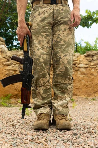 Кулашникова Штурмова Гвинтівка Руках Військовослужбовця Армия Військова Концепція Ніякої Війни — стокове фото