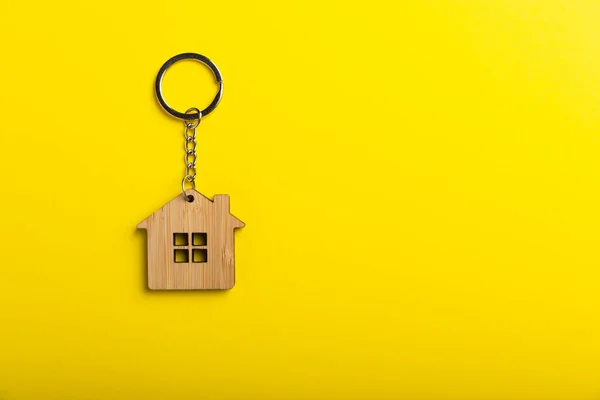House Model Keys Yellow Background Flat Lay Housewarming Real Estate — Foto de Stock