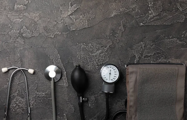 Gray Tonometer Black Marble Background Medical Equipment Blood Pressure Monitor — Stockfoto