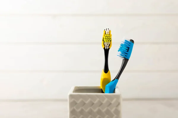 Toothbrush Glass Light Background Copy Space Place Text Flat Lay — Stock Photo, Image