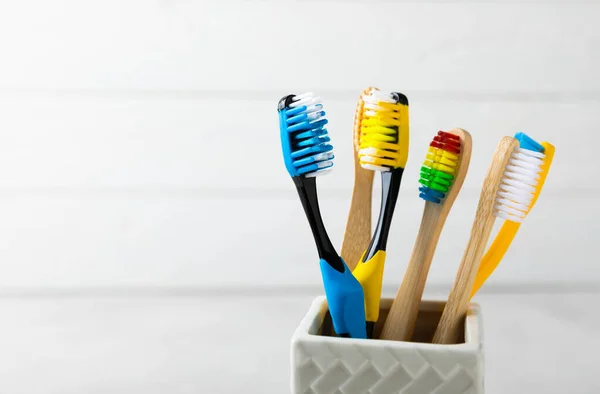 Toothbrush Glass Light Background Copy Space Place Text Flat Lay — Stock Photo, Image