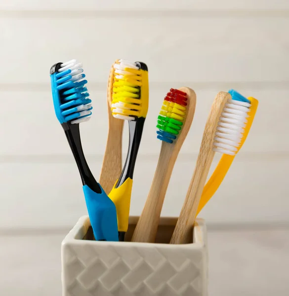 Toothbrush Glass Light Background Copy Space Place Text Flat Lay — Foto de Stock