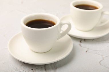 Arka planda mermer bir fincanda mis kokulu kahve. Espresso. Sabah içkisi. Neşeli sabah konsepti. Mesaj için yer. Kopyalanacak yer.