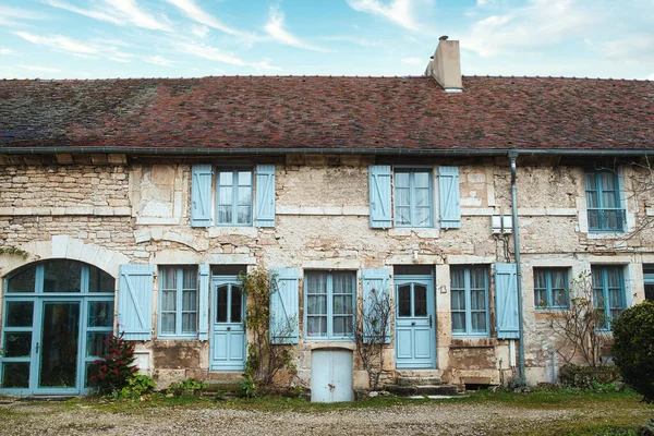 Typowy Francuski Dom Wsi Prowincja Burgundia Francja — Zdjęcie stockowe