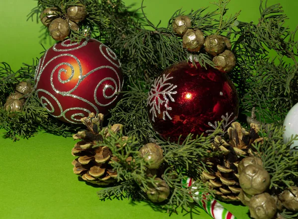 Weihnachtsbaum Und Roter Boble — Stockfoto