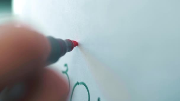 Pessoa Desenha Gráfico Crescimento Lucro Empresa Com Marcador Vermelho Uma — Vídeo de Stock