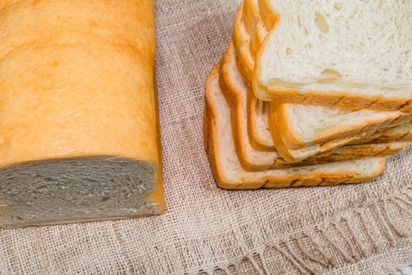 Хлібний Шматочок Ізольований Білому Тлі Крупним Планом Вид Зверху Концепція — стокове фото