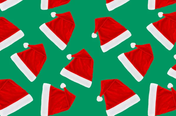 红色的圣诞老人帽 隔离的 快乐的圣诞装饰设计 — 图库照片