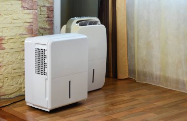 Modern teknoloji ev nemlendirici, sıcaklık kontrolü ve kapalı iklim.