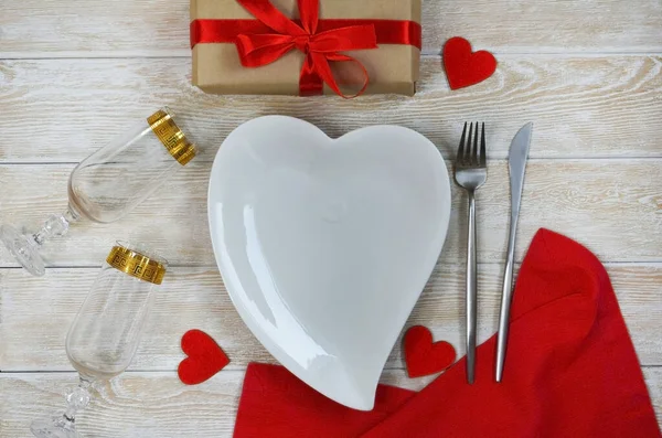 Valentinstag Tischdekoration Flach Lag Mit Liebe Weißen Keramikteller Form Herz — Stockfoto