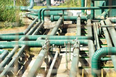 gas pipelines in a geothermal power plant
