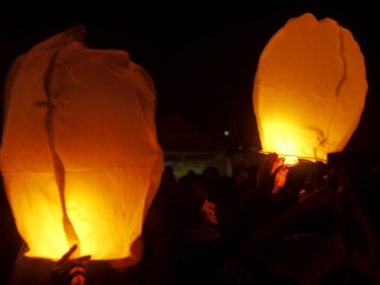Gece fener festivali