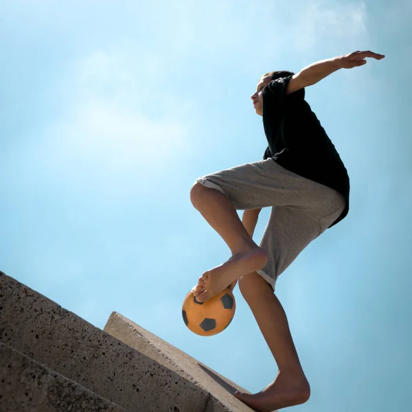 Brave Barefoot Child Peak Stone Slide Ball Outdoor Extreme Activity — Stock Photo, Image