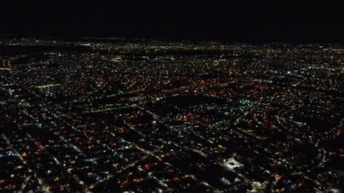 Mar de luces en la zona conurbada de Ciudad de Mxico. Una de las ciudades ms pobladas y extensas in el mundo.
