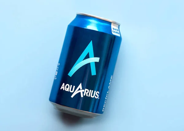 Can Aquarius Blue Background Energy Drink — Stock Photo, Image