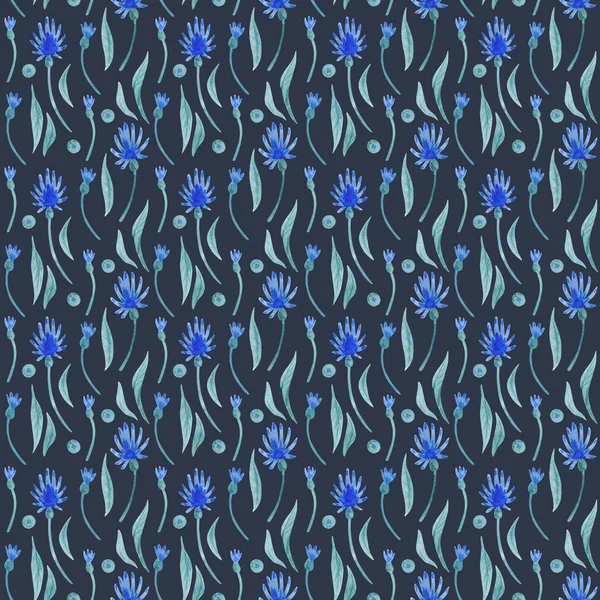 Patrón de acuarela con flores y hojas azules sobre un fondo oscuro. — Foto de Stock