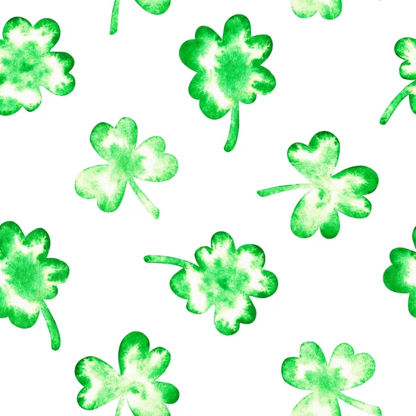 Seamless pattern of clover leaves. Watercolor illustration. Isolated on a white background. — Stock Photo, Image