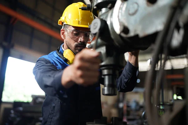 Profissionais Homens Engenheiro Habilidades Trabalho Qualidade Manutenção Formação Indústria Trabalhador — Fotografia de Stock