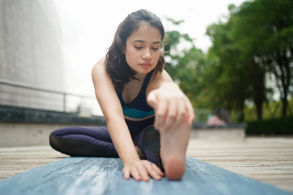 Young Attractive Woman Doing Stretching Yoga Exercise Park — Stockfoto